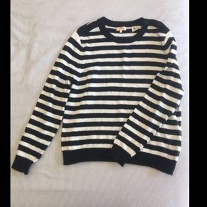 Levi’s sweater